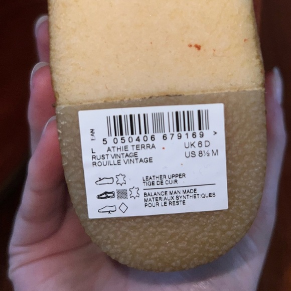 Women’s Clark’s Aggie Terra Suede Boot🧡 - Picture 10 of 16